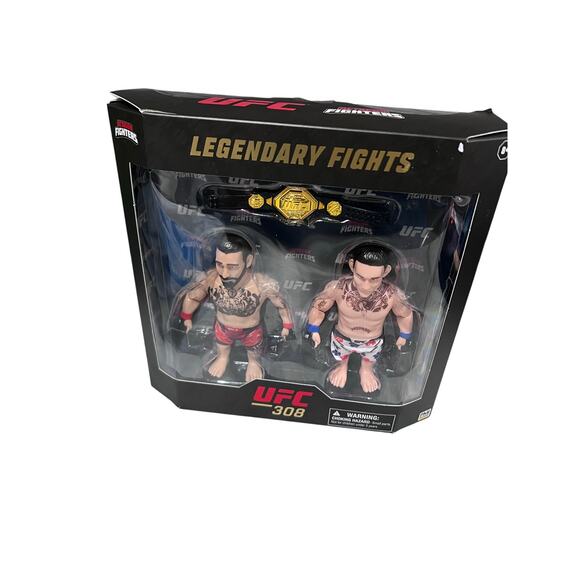 UFC 308 Octagon Fighters Ilia Topuria vs Max Holloway Action Figures 2-Pack NIB - Picture 3 of 6